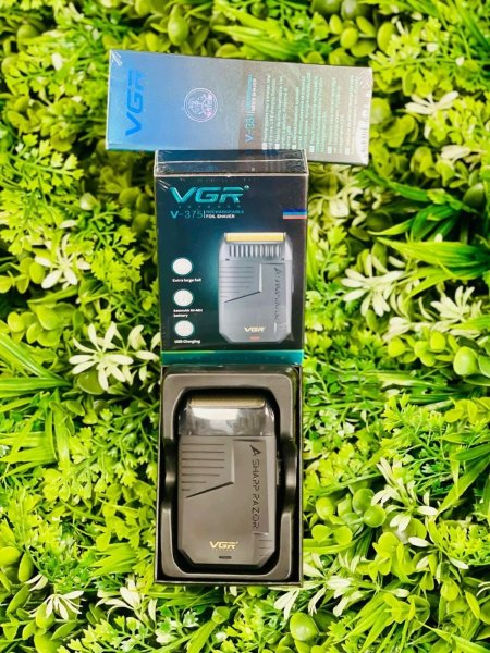 ✨ גילוח חלק ומדויק עם מכונת הגילוח VGR V-375!