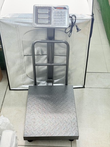 משקל רצפתי דיגיטלי DAYANG – חזק, מדויק ומקצועי לעסק שלך!